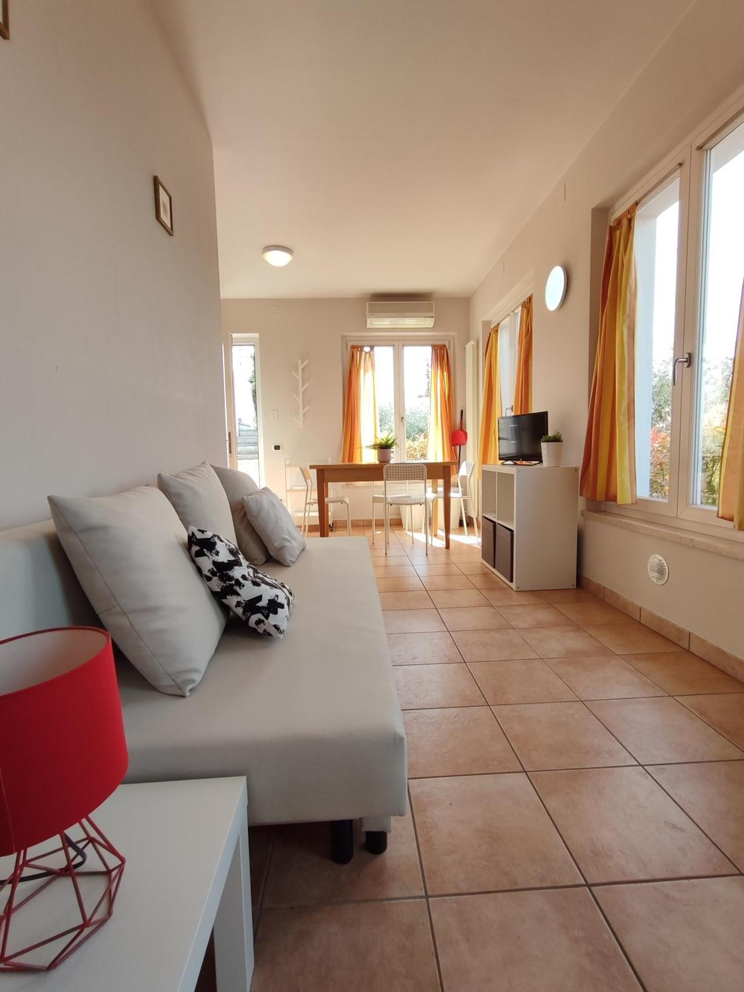 Nice Apartments Lake View & Free Parking Pastrengo Exterior foto