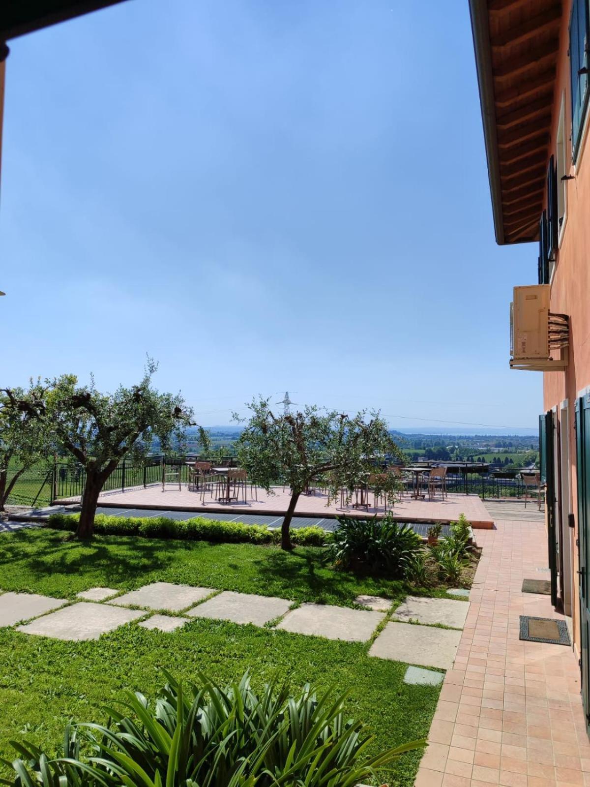 Nice Apartments Lake View & Free Parking Pastrengo Exterior foto